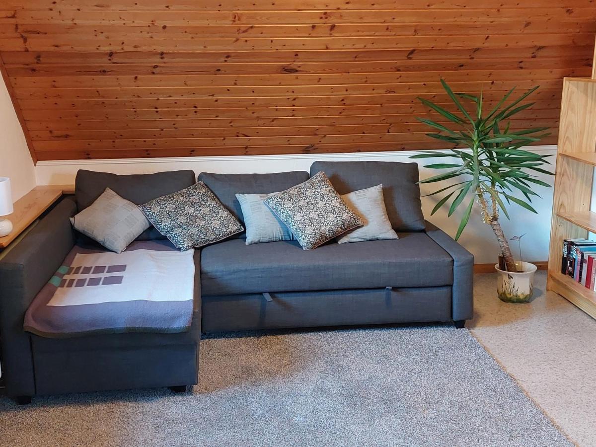 Dachgeschosswohnung Mit Burgblick In Kues Bernkastel-Kues Bagian luar foto