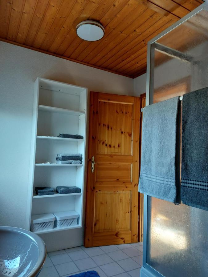 Dachgeschosswohnung Mit Burgblick In Kues Bernkastel-Kues Bagian luar foto