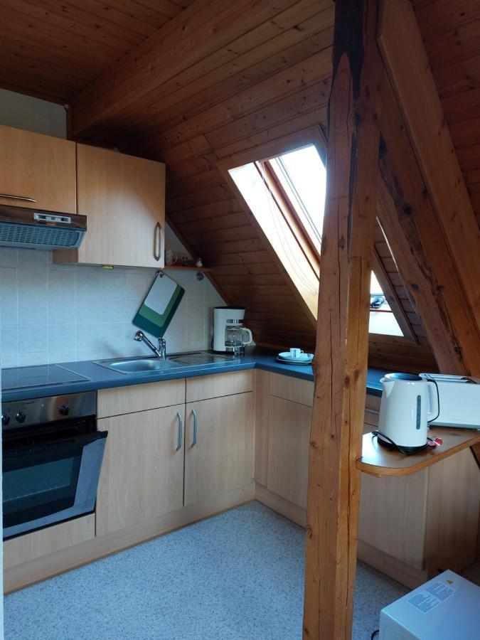 Dachgeschosswohnung Mit Burgblick In Kues Bernkastel-Kues Bagian luar foto